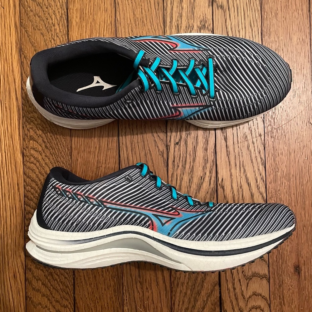 Mizuno Wave Rebellion